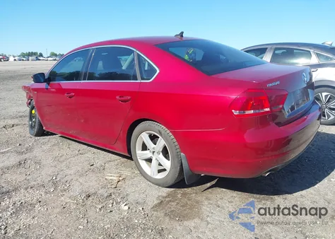 2015 Volkswagen Passat 1.8T Limited Edition из США, поврежденный, VIN 1VWAS7A38FC119449